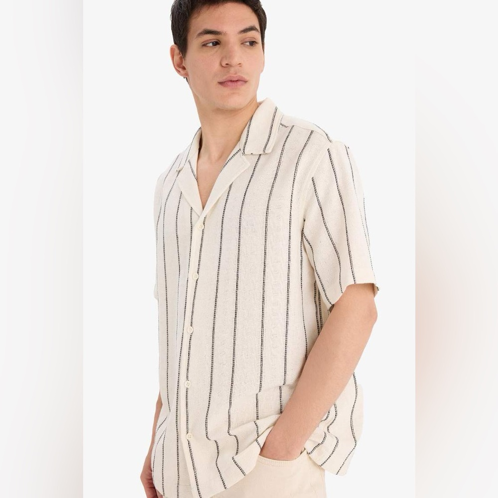 Zara Cream Short-Sleeve Button-Down Shirt with Black Stripes